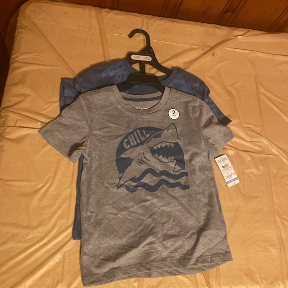 Garanimals Other - Garanimals Gray Short Sleeve Tee with Fish Graphic- 2 pack